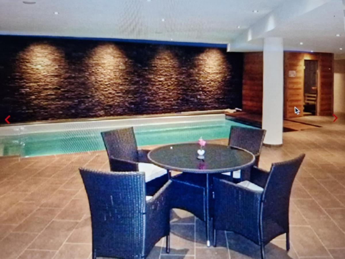 Superbe Appartement Champex-Lac Avec Piscine Et Sauna Esterno foto